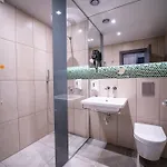 Hvd Club Bor Ultra - Private & Free Parking Hotel