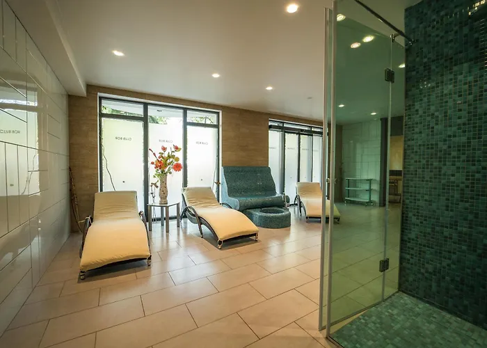 Hvd Club Bor Ultra - Private & Free Parking Otel 4*