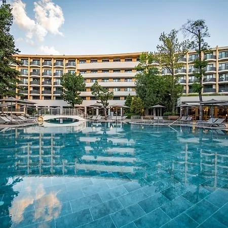 Hvd Club Bor Ultra - Private & Free Parking Отель Солнечный берег