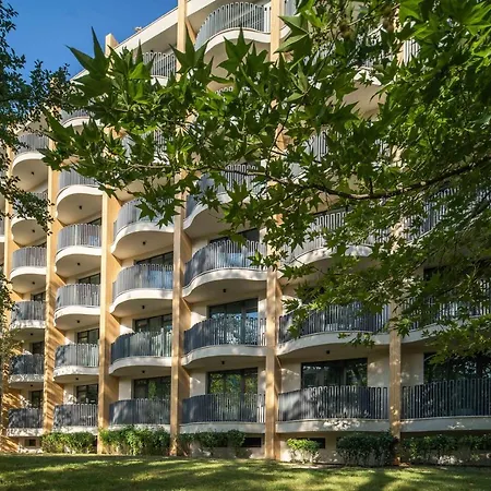 Hvd Club Bor Ultra - Private & Free Parking 4*