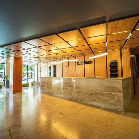 Hvd Club Bor Ultra - Private & Free Parking מלון סאני ביץ'