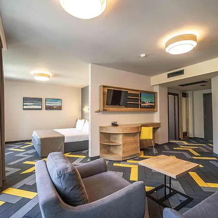 Отель Hvd Club Bor Ultra - Private & Free Parking Солнечный берег