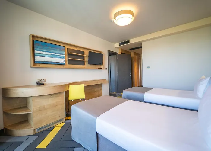 Hvd Club Bor Ultra - Private & Free Parking Hotel