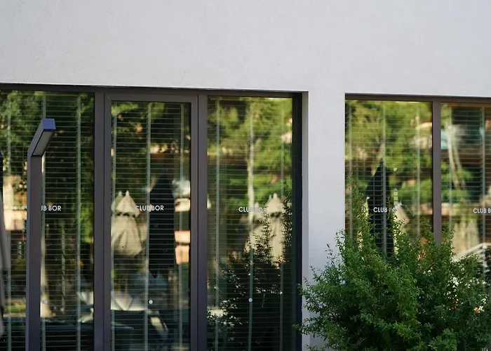 Hvd Club Bor Ultra - Private & Free Parking Готель Сонячний Берег