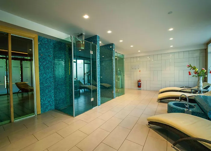 Hvd Club Bor Ultra - Private & Free Parking Hotel