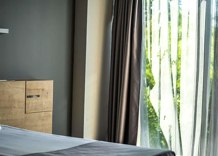 Hvd Club Bor Ultra - Private & Free Parking Готель