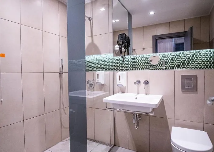 Hvd Club Bor Ultra - Private & Free Parking Hotel