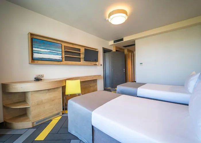 Hvd Club Bor Ultra - Private & Free Parking Hotel 4*