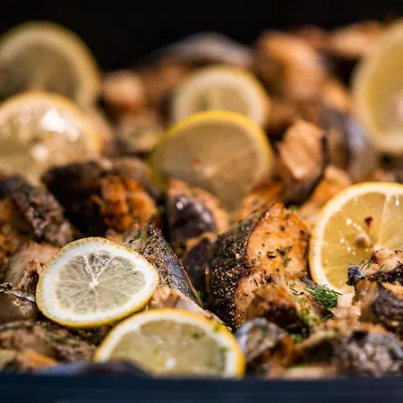 Hvd Club Bor Ultra - Private & Free Parking Szálloda