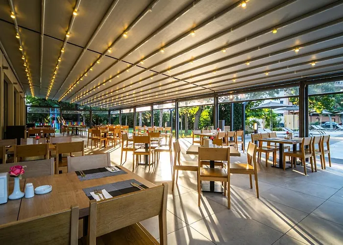 מלון Hvd Club Bor Ultra - Private & Free Parking 4*