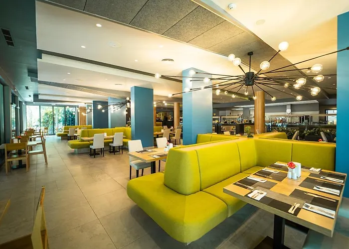 Hvd Club Bor Ultra - Private & Free Parking מלון