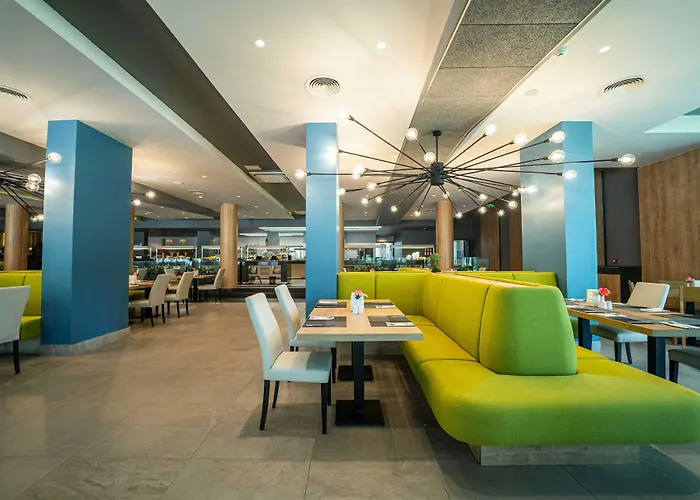 Hvd Club Bor Ultra - Private & Free Parking 4* ساني بيتش