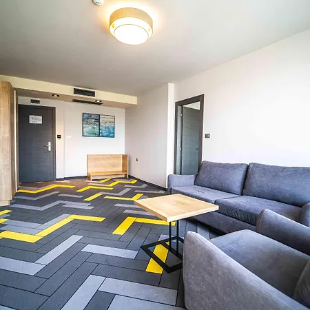 Hvd Club Bor Ultra - Private & Free Parking