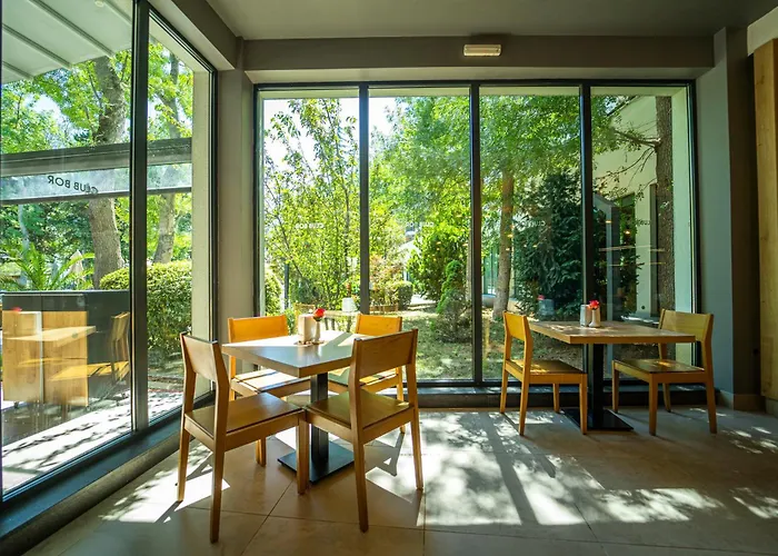 酒店 Hvd Club Bor Ultra - Private & Free Parking 4*